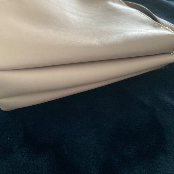 Beige Nine West crossbody. - Picture 9 of 9